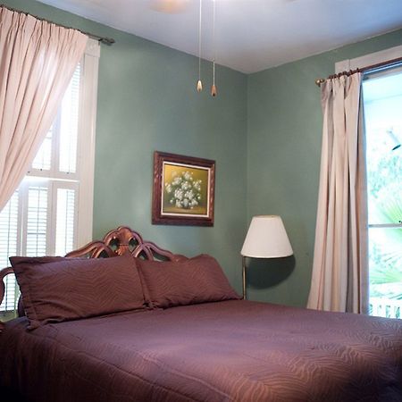 Arbor House Suites Bed And Breakfast San Antonio Bagian luar foto